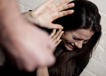 Caivano Aggressione Donna