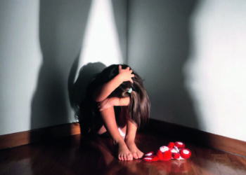 Avellino, abusava della figlia minorenne della compagna: arrestato un 41enne