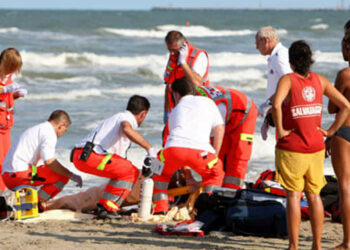 Papà e figlio morti annegati ad Ischitella: fatale una gara di tuffi dagli scogli