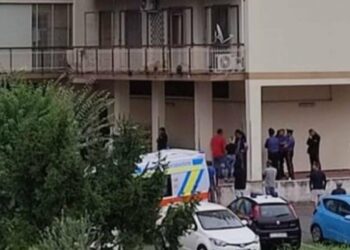 Gragnano, 13enne precipitato dal 4°piano: spuntano chat con inviti al suicidio e minacce