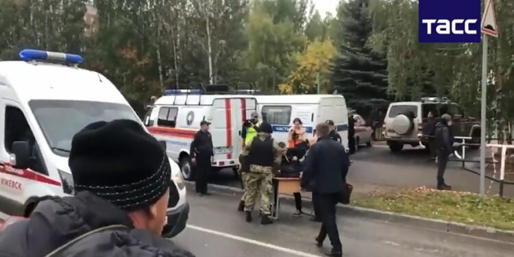 Strage in una scuola in Russia: morti bambini ed insegnanti