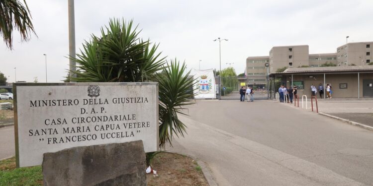 Violenze nel carcere di Santa Maria Capua Vetere: altri 41 agenti indagati
