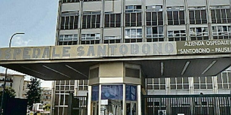 Salerno, bimba di due anni precipita dal terzo piano da una finestra