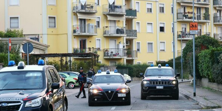 Papa barricato brescia