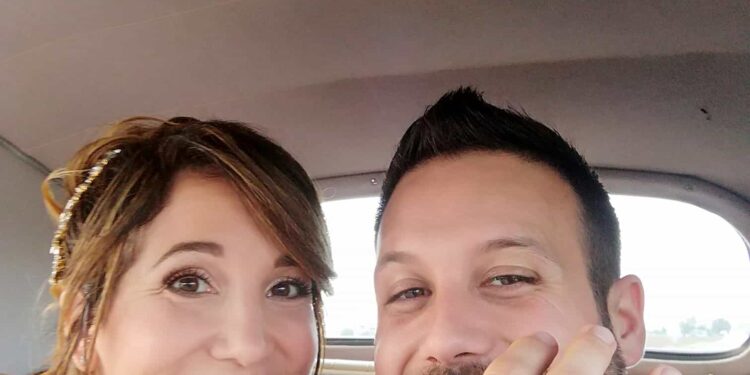 Scopre di avere un tumore lo stesso giorno in cui scopre di essere incinta: Elisabetta muore a 36 anni