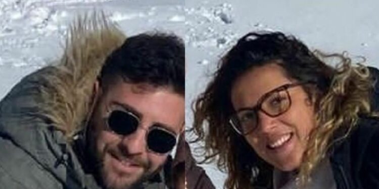 Uccide sotto casa dei genitori la sua ex e poi si spara un colpo alla tempia: la coppia aveva una bimba di due anni