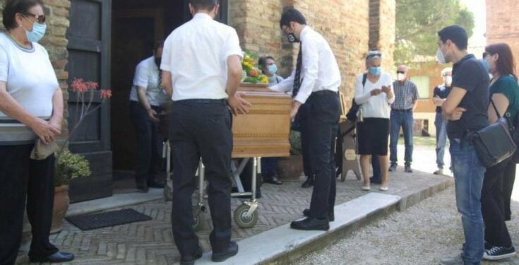 Medico ucciso: figlio e badante accusati di averlo avvelenato