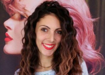 Donna trovata morta in strada: aveva il cranio fracassato