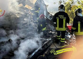 Potente esplosione fa crollare una villetta: due persone disperse e due persone in gravi condizioni