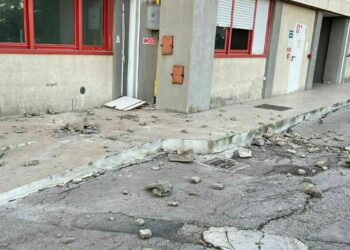 Chiama la madre dopo il terremoto ma non risponde: è morta da due mesi