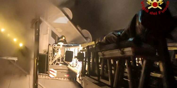 Mantova Incendio palazzo