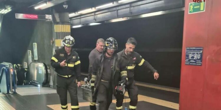 Bambina di 11 anni scomparsa: ritrovata in spiaggia dai vigili del fuoco