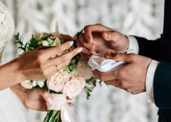 Bonus matrimoni, fino a 20mila euro per chi si sposa: è polemica