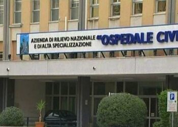 Scompare dal pronto soccorso: trovato morto nei viali dell’ospedale
