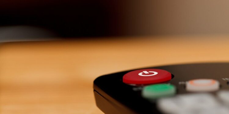 Streaming illegale, sgominata banda del pezzotto: bloccati 900mila utenti