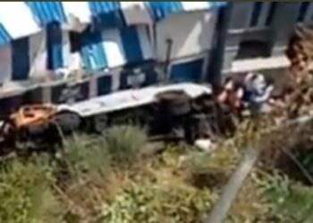 Bus precipitato a Capri: “malore forse a causa della droga”
