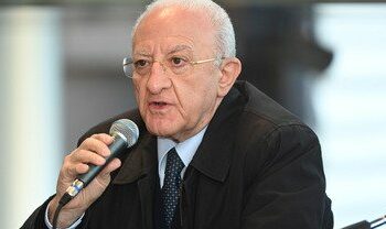 De Luca sulla Sanità: “Presto potrebbe chiudere nel 2023”