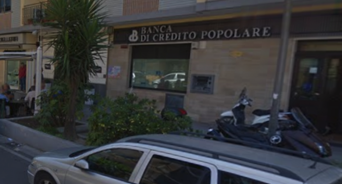 colpo alla banca di Marano: 6000 euro incassati