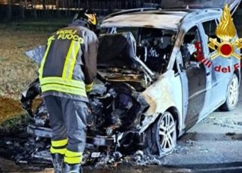 Auto bruciata Brenta