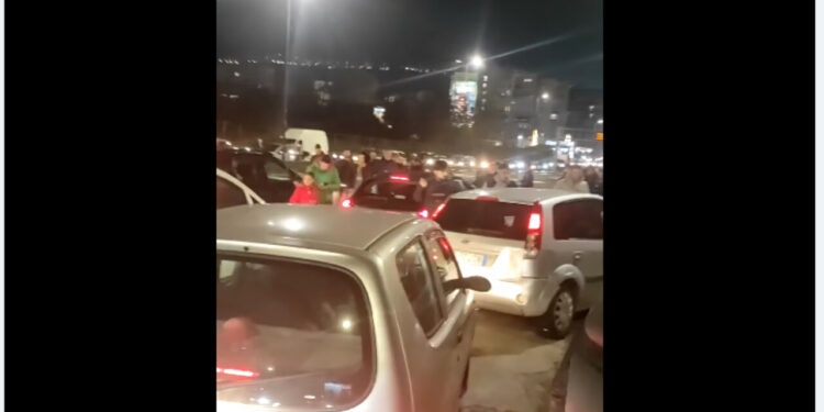 fuorigrotta traffico parcheggiatori abusivi