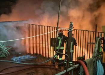 supermercato bruciato arenaccia