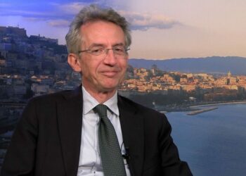 Stop all’alcol dopo le 24: la decisione finale di Manfredi