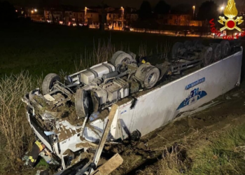 autobus si ribalta padova