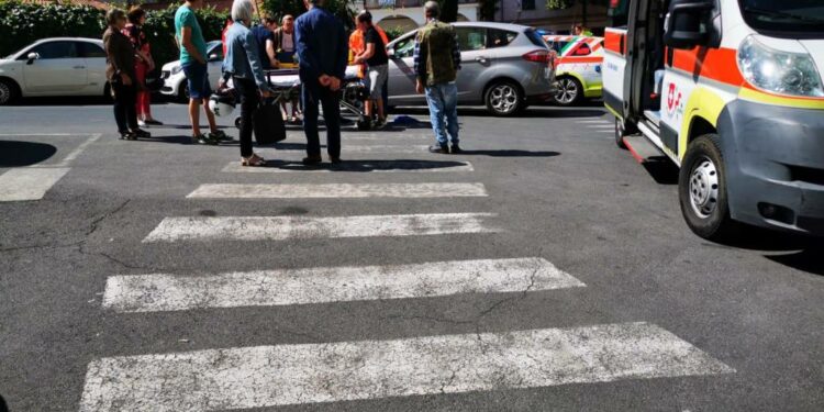 Investito mentre sta andando a lavoro: morto 60enne