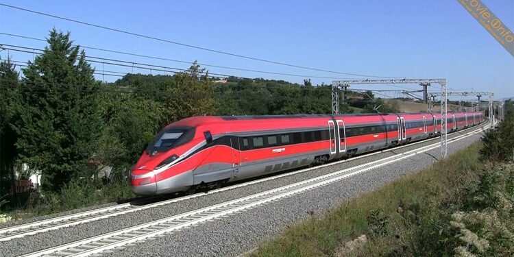 treno travolge un uomo