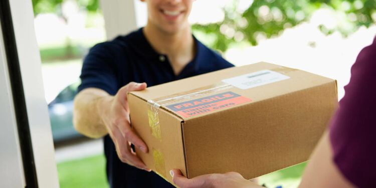 Roma Truffa Finto Postino