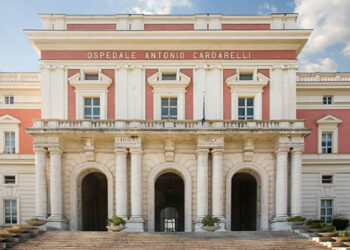 Grave incidente autostradale: chirurgo del Cardarelli finisce ricoverato
