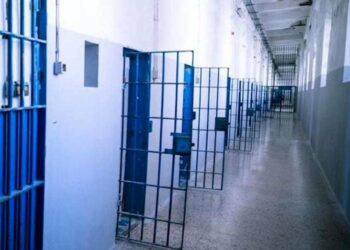 Detenuto aggredisce un poliziotto nel carcere di Santa Maria Capua Vetere