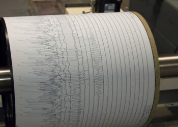 Altra scossa di terremoto durante la notte: Napoli trema ancora
