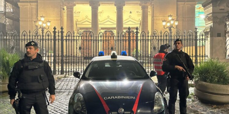 Litigano per un parcheggio al Centro Commerciale Campania