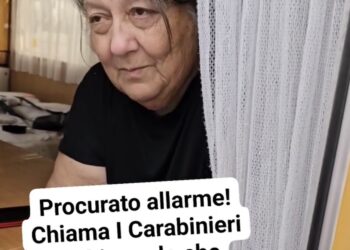 Chiama i Carabinieri di Ercolano denunciando i presunti maltrattamenti di Pino su Vanda