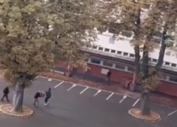 Francia, professore accoltellato  da uomo che gridava: “Allah Akbar”