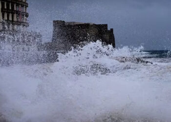 Maltempo sulla città di Napoli,  disagi e allagamenti