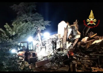 Ferrara, esplode palazzina di due piani: due i  morti