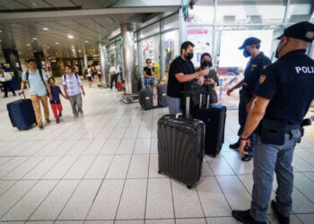 Napoli controlli alla  stazione, un   arresto e 400 identificati
