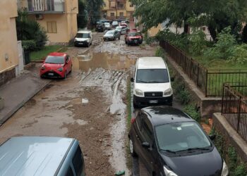 Il maltempo imperversa su Napoli