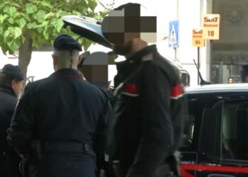 Bologna, clinica shock. Blitz dei carabinieri