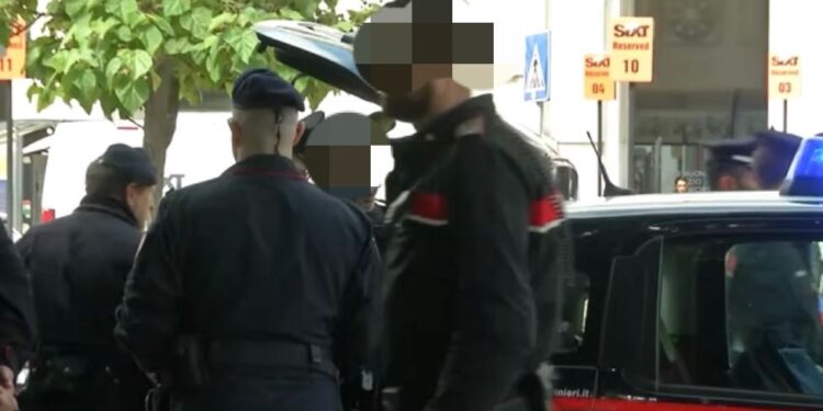 Bologna, clinica shock. Blitz dei carabinieri