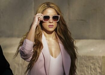 Shakira, mega multa per frode fiscale: patteggia per evitare il carcere