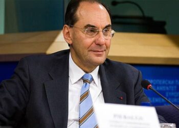 Spagna: attentato al fondatore di Vox, Vidal-Quadras Roca