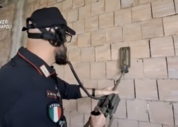 Armi e droga murate sotto la statua di Padre Pio