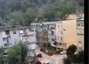 Napoli, frana la collina di Posillipo per il forte maltempo