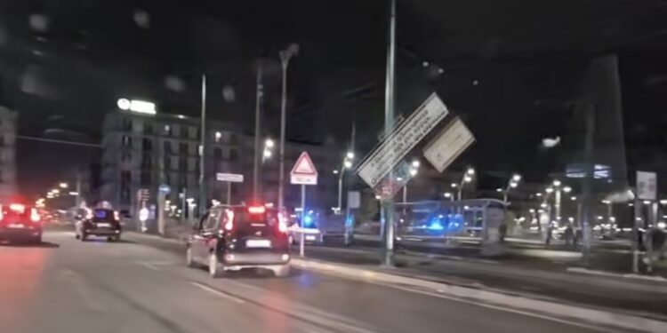 200 tifosi tedeschi in Corso Umberto: scontri con la polizia