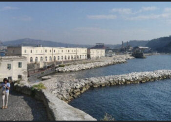 NISIDA, SERATA DI FOLLIA NEL CARCERE MINORILE, TRA INCENDI ED AGGRESSIONE AD AGENTI