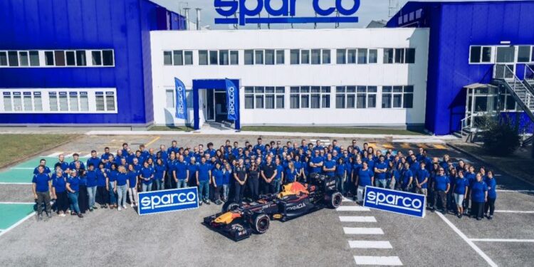 Azienda Sparco, 3000 euro ai dipendenti che avranno un figlio o lo adotteranno