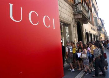 Gucci chiude a Roma, “licenziamento mascherato”